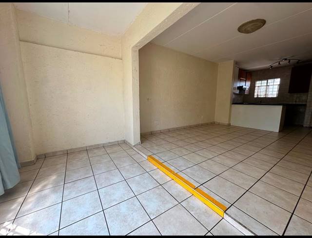 3 BEDROOM APARTMENT FOR SALE IN BARTLETT